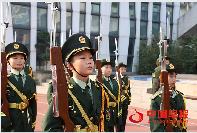 1733802555140287.png 2参观校园1.png