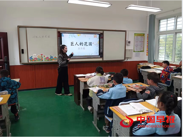 1743298496165896.png 2刘正媛.png