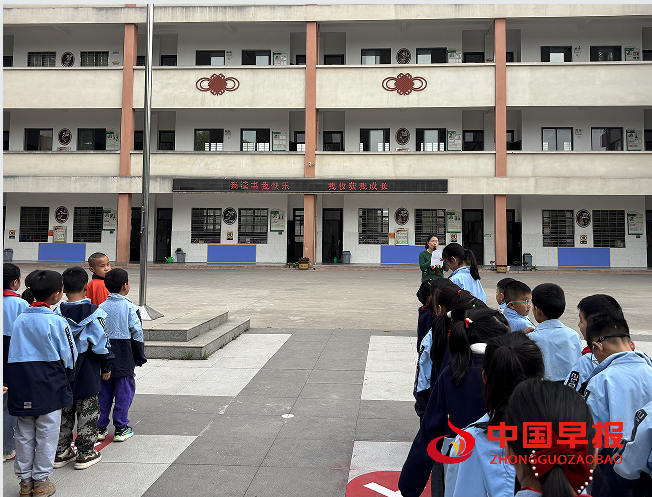 1744012200197279.png 2讲话.png