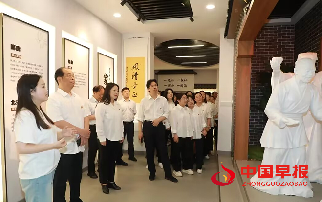 1745914317156850.png 1参观.png