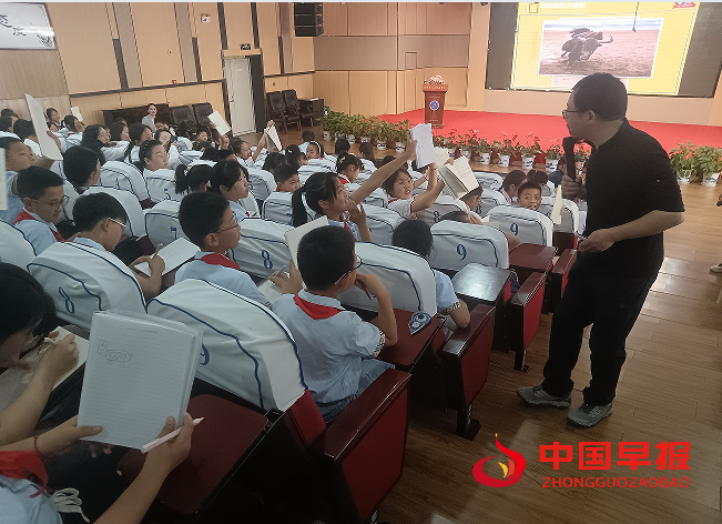 1746753139165189.png 77学生互动.png