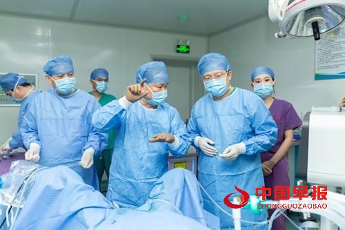 结石诊疗新技术!特邀宋乐明教授演示“智能控压联合可弯曲测压鞘软镜碎石清石技术”(图4) 结石诊疗新技术!特邀宋乐明教授演示“智能控压联合可弯曲测压鞘软镜碎石清石技术”(图4)