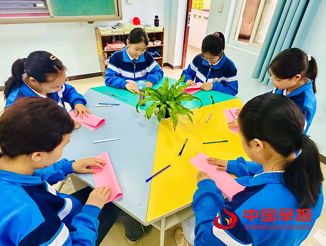 1747392498673816.png 2.png