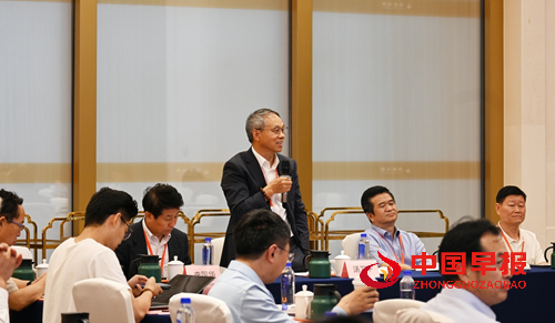 跨界融合启新章：上海前沿新能源电源技术研究院理事会扩大会议暨香港文联授牌仪式举行(图2)