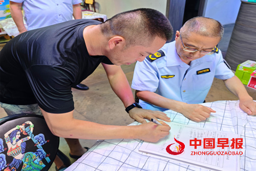 湖北监利：尺八镇开展守护夜市“烟火气” ，筑牢群众舌尖“安全线”专项执法检查行动(图3)