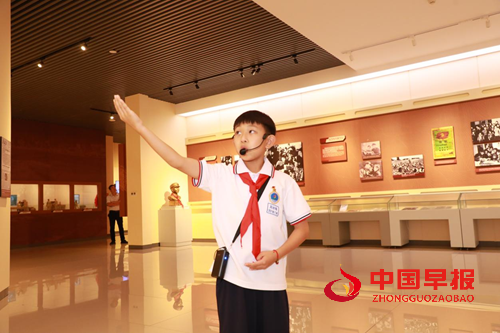 营口 “雷锋式好少年” 周垣锦:你的美丽就像一束光(图1) 营口 “雷锋式好少年” 周垣锦:你的美丽就像一束光(图1)