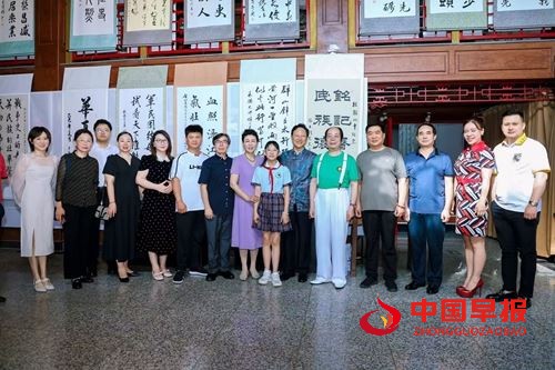 纪念抗日战争胜利80周年将军及书画名家艺术巡展启幕(图6) 纪念抗日战争胜利80周年将军及书画名家艺术巡展启幕(图6)