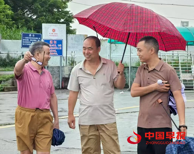 1758172977173534.png 3邹潘3人.png