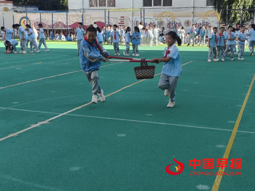 佳木斯市光复小学举办“庆丰收 享运动 乐成长”主题活动(图4) 佳木斯市光复小学举办“庆丰收 享运动 乐成长”主题活动(图4)