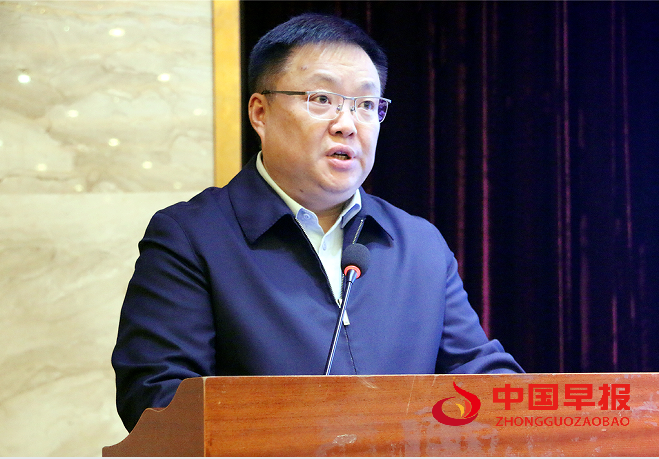 1762139874437267.png 3讲话县委.png